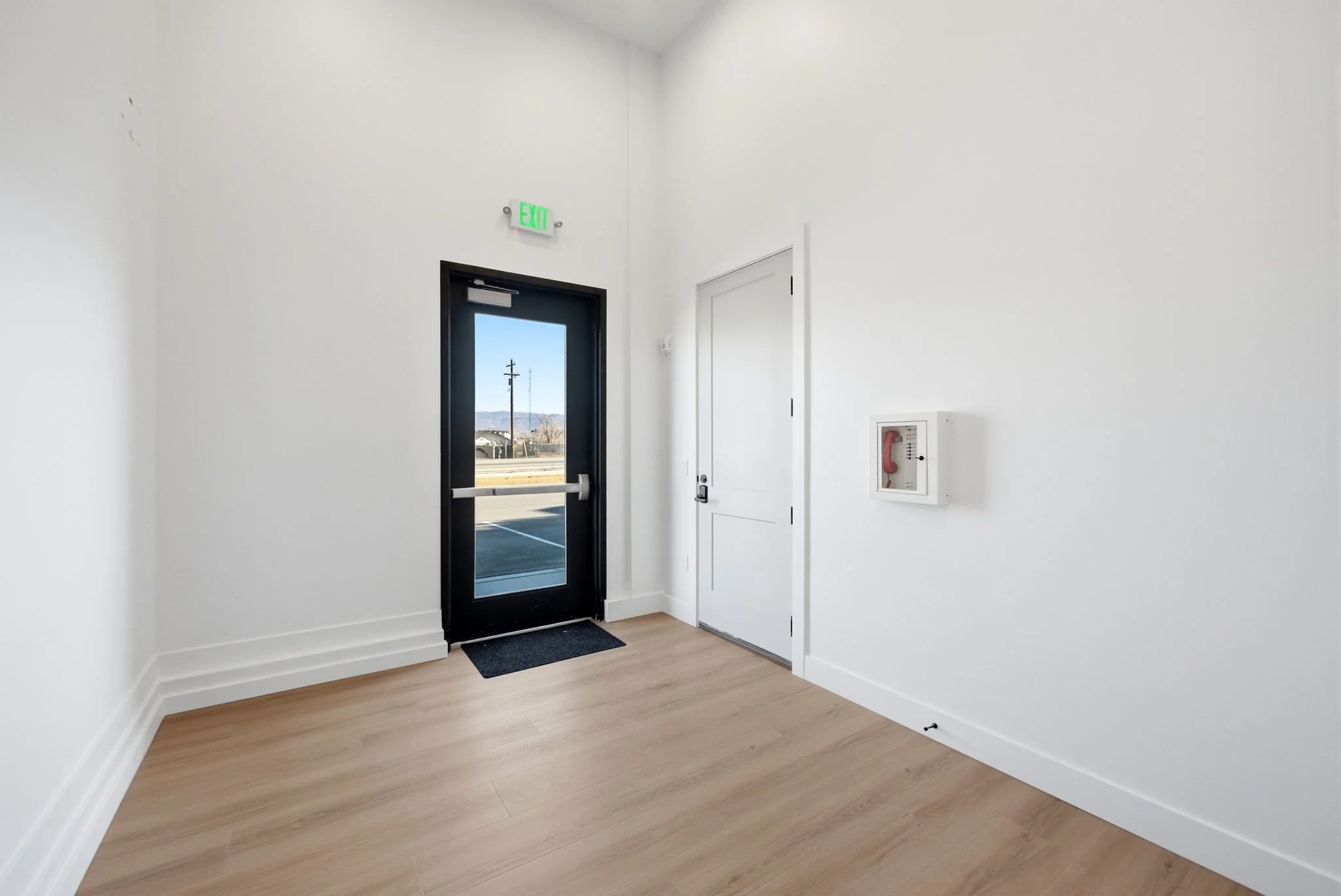Entry way on north-east side